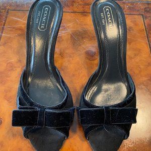 Coach - Size 9 - Black suede & velvet kitten heels